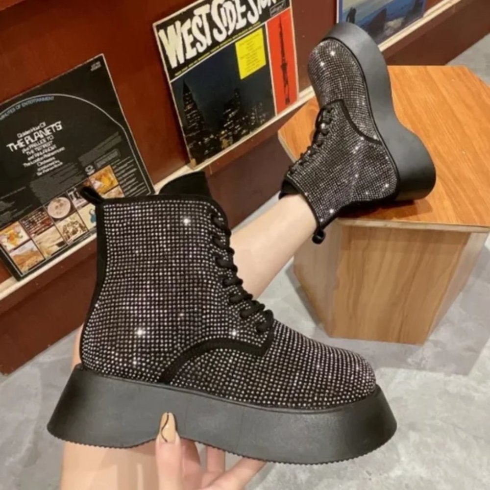 NEW SILVER SPARKLY LACE UP COMBAT BOOTS - Picture 4 of 6